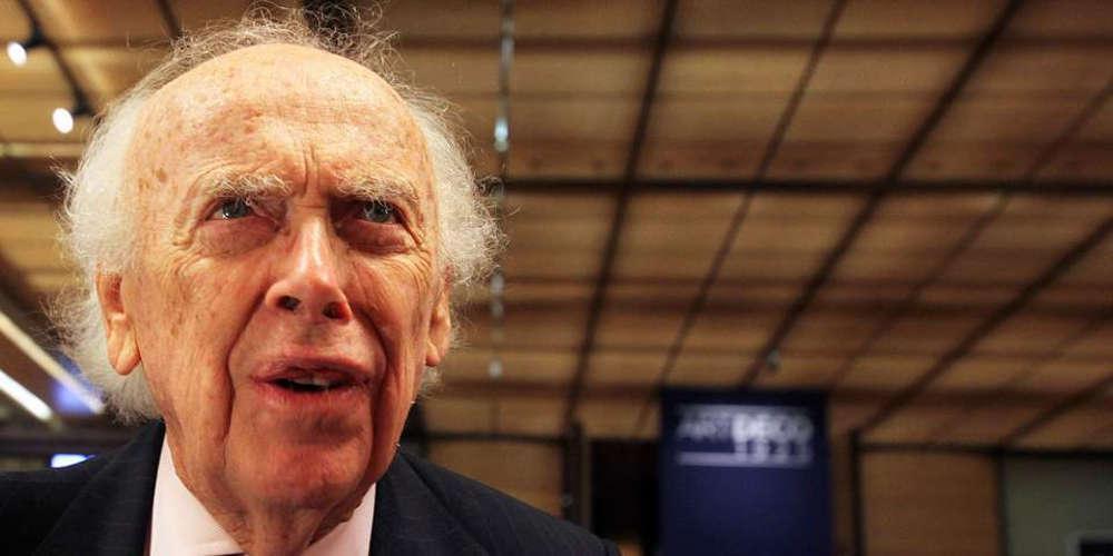 Αφαιρέθηκαν οι τιμητικοί τίτλοι από τον Αμερικανό νομπελίστα Τζέιμς Γουάτσον λόγω ρατσιστικών δηλώσεων