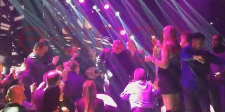 «Παρακαλώ, παρακαλώ, μη με περνάτε για τρελό» τραγούδαγε ο Καμμένος στα μπουζούκια [βίντεο]