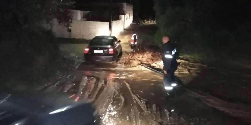 Συναγερμός στην Κω: Ξεχείλισαν τα ποτάμια και αποκλείστηκαν δρόμοι! [βίντεο]