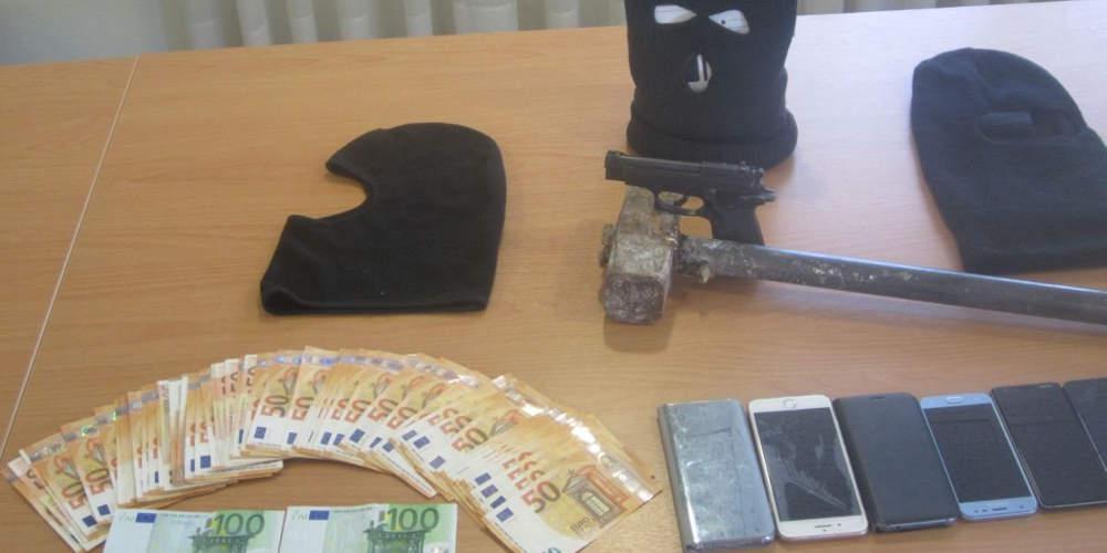 Χλιδάτη ζωή από τους «βομβιστές» των ΑΤΜ