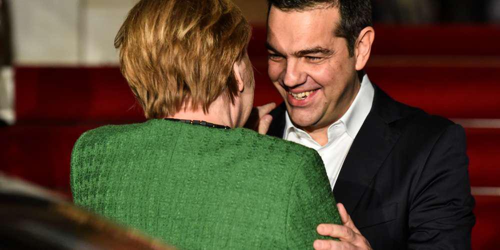 Απομνημονεύματα Μέρκελ: Η αφωνία για το δημοψήφισμα και τα «καλά αγγλικά» Τσίπρα
