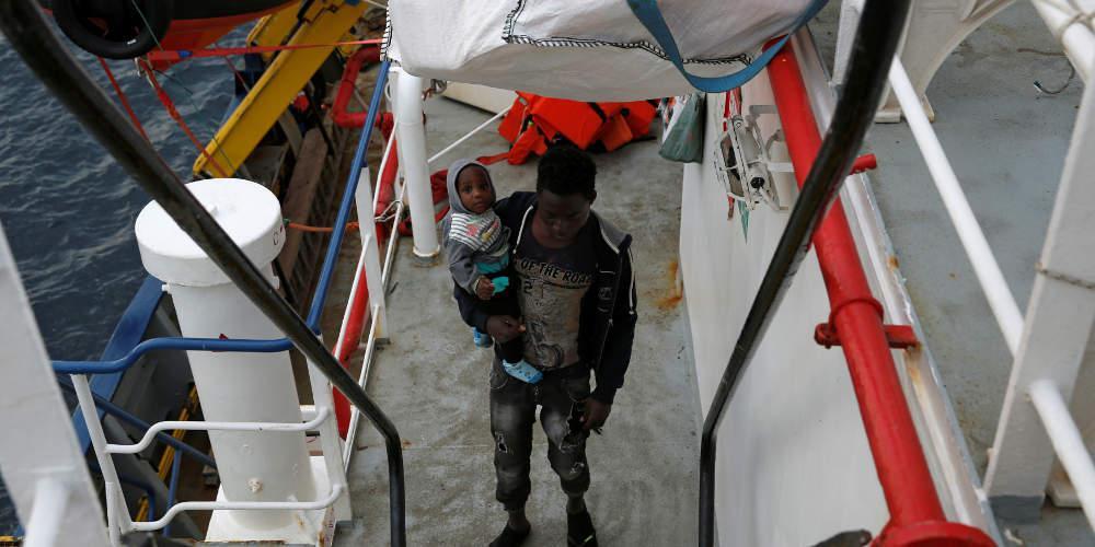 Βρέθηκε λύση για τους 49 μετανάστες που βρίσκονταν ανοιχτά της Μάλτας