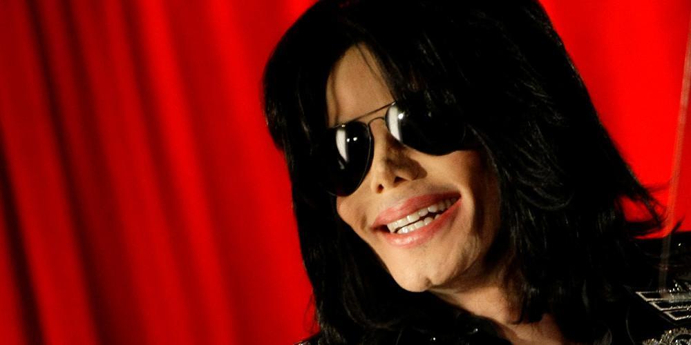 Το όνομα του Μάικλ Τζάκσον αφαιρέθηκε από την συναυλία του Κουίνσι Τζόουνς