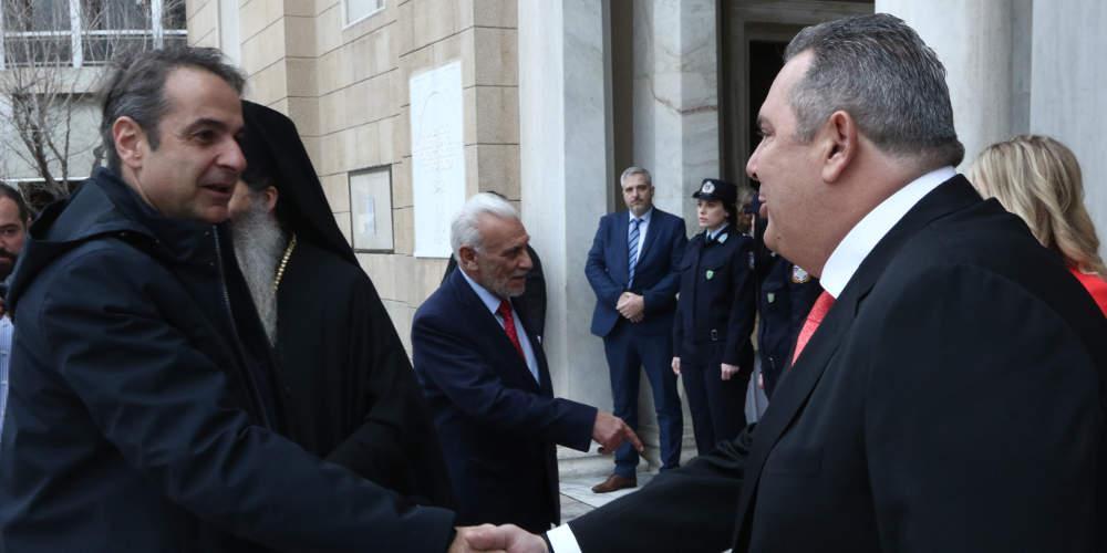 Ανεβαίνει το πολιτικό θερμόμετρο με τις αποψινές συνεντεύξεις του Μητσοτάκη στον ΑΝΤ1 και του Καμμένου στο STAR