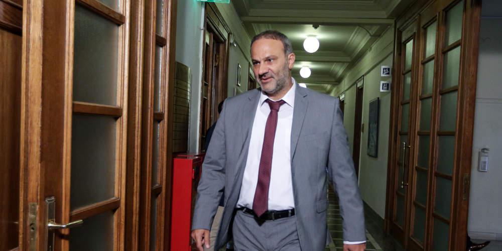 Ξύλο με τον πρώην υπουργό Νίκο Μαυραγάνη μέσα σε εκλογικό κέντρο της Εύβοιας