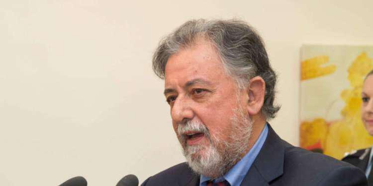 Γιάννης Πανούσης στον «Ε.Τ.»: Δεν νομίζω ότι η πολιτική είναι ποιητική