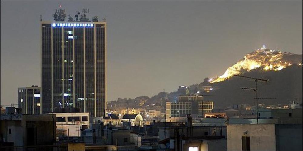 Ένας 41χρονος πήδηξε από τον Πύργο Αθηνών με... «παρά πέντε» και προσγειώθηκε στη Βασ.Σοφίας