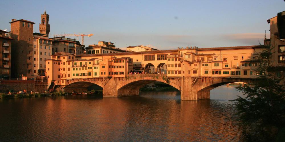 Έφηβη Ελληνίδα πιάστηκε στα πράσα να γράφει το όνομά της σε μνημείο στην Ιταλία