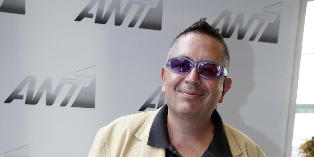 Δείτε τον Θέμο Αναστασιάδη αγνώριστο στο ξεκίνημα της καριέρας του