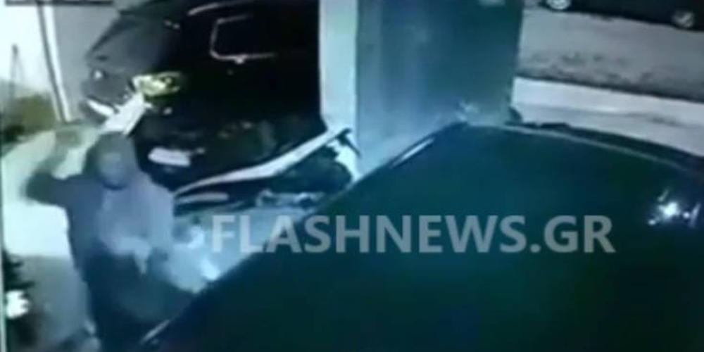 Βίντεο-σοκ: Άγριος ξυλοδαρμός γυναίκας στα Χανιά