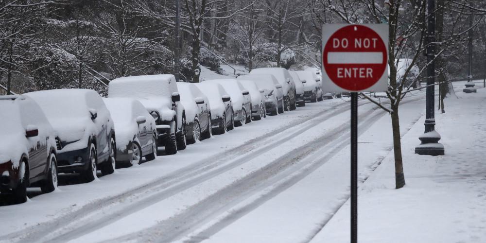 Δείτε που χιονίζει στην Ελλάδα και που χρειάζονται αντιολισθητικές αλυσίδες