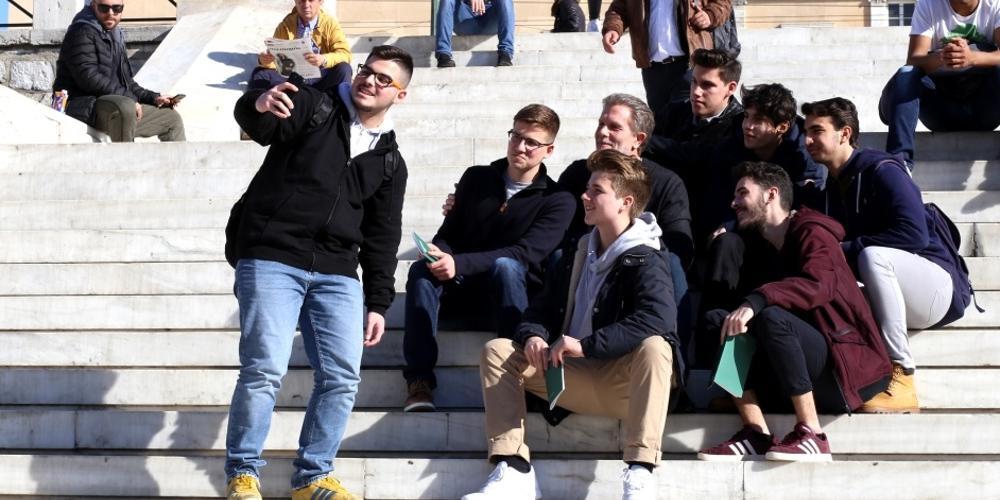 «Το σχολείο των ονείρων σας είναι δική μας δουλειά» - Ο Παύλος Γερουλάνος συναντήθηκε με μέλη του Κινήματος Μαθητών