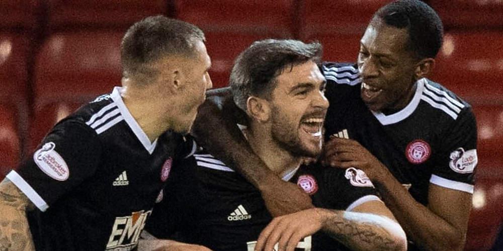 Εντυπωσιακό γκολ του Τζόρτζ Όκλεϊ ξυπνάει μνήμες από το μεγαλείο του Φαν Μπέστεν [βίντεο]