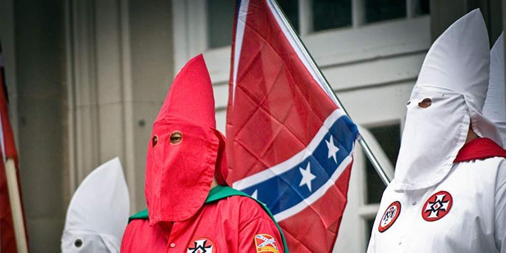 Απίστευτο: Δημοσιογράφος στην Αλαμπάμπα καλεί την Κου Κλουξ Κλαν να λιντσάρει τους Δημοκρατικούς