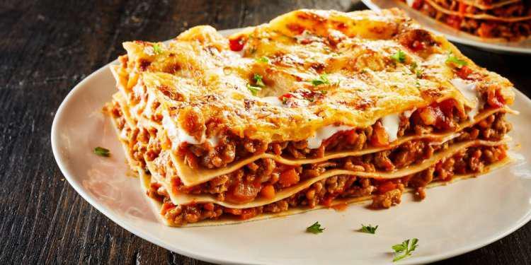 H συνταγή της ημέρας: Λαζάνια με κιμά στο φούρνο