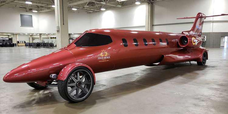 Ένα Learjet μετατράπηκε σε λιμουζίνα για τον δρόμο