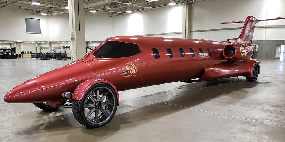 Ένα Learjet μετατράπηκε σε λιμουζίνα για τον δρόμο