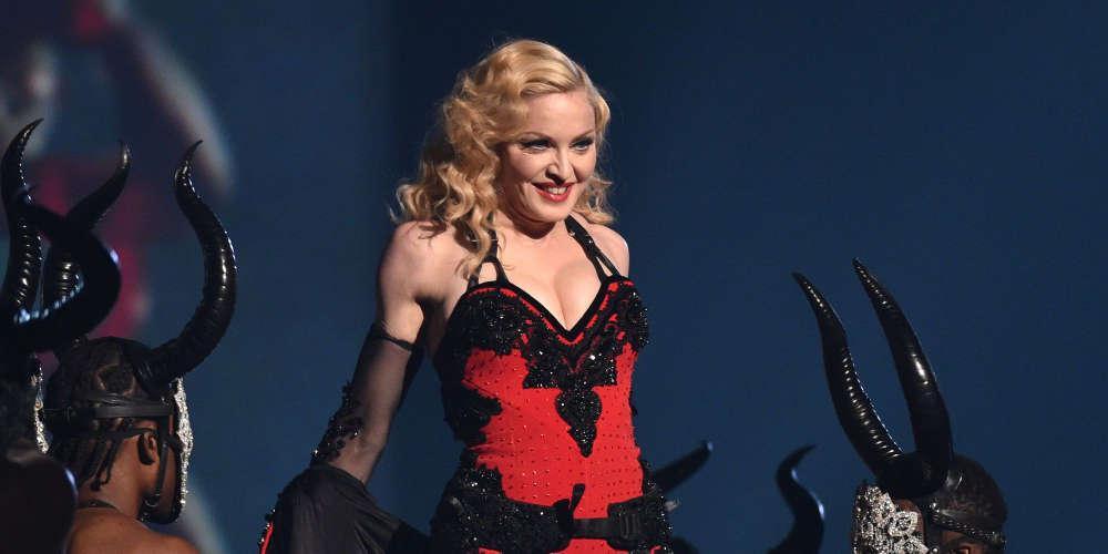 Η Μαντόνα ανακοίνωσε ότι βρέθηκε θετική στον κορωνοϊό