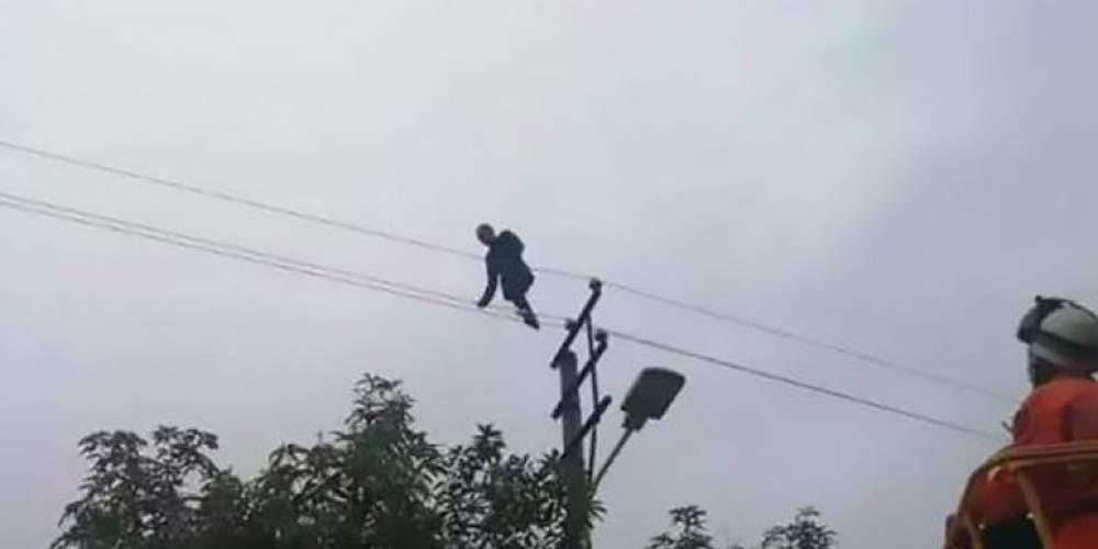 Απίστευτο: Μεθυσμένος περπατούσε για τρεις ώρες πάνω σε καλώδια ρεύματος [βίντεο]