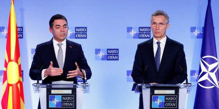 Στο ΝΑΤΟ τα Σκόπια: Υπεγράφη στις Βρυξέλλες το πρωτόκολλο προχώρησης [βίντεο]