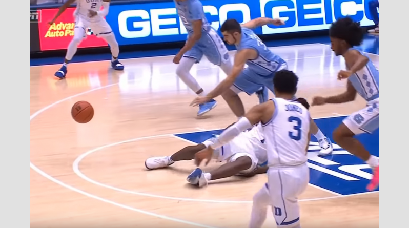 Ζάιον Ουίλιαμσον: Το παπούτσι του άνοιξε στα δύο και τραυματίστηκε άσχημα [εικόνες&βίντεο]