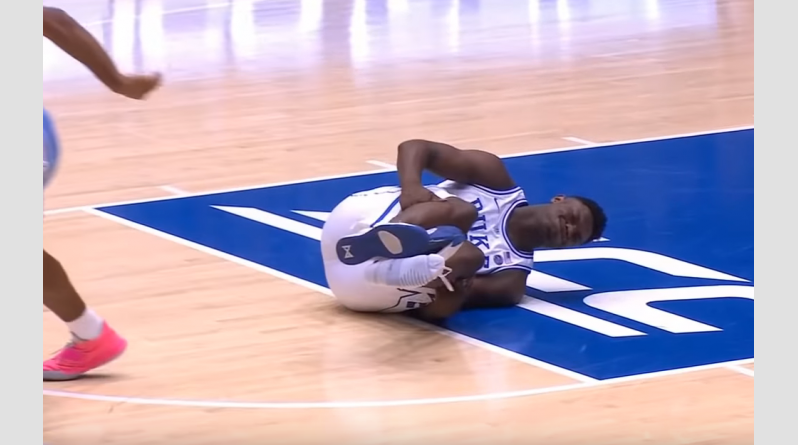 Ζάιον Ουίλιαμσον: Το παπούτσι του άνοιξε στα δύο και τραυματίστηκε άσχημα [εικόνες&βίντεο]