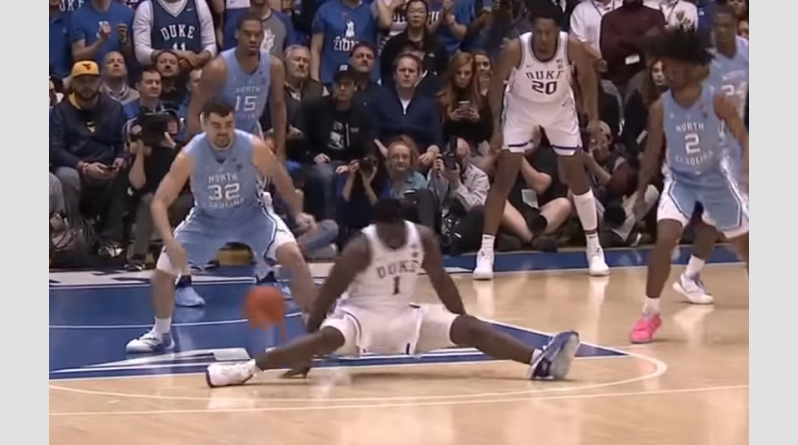 Ζάιον Ουίλιαμσον: Το παπούτσι του άνοιξε στα δύο και τραυματίστηκε άσχημα [εικόνες&βίντεο]