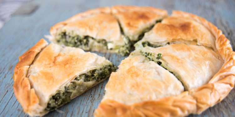 Η συνταγή της ημέρα: Σπανακόπιτα χωριάτικη με ανθότυρο