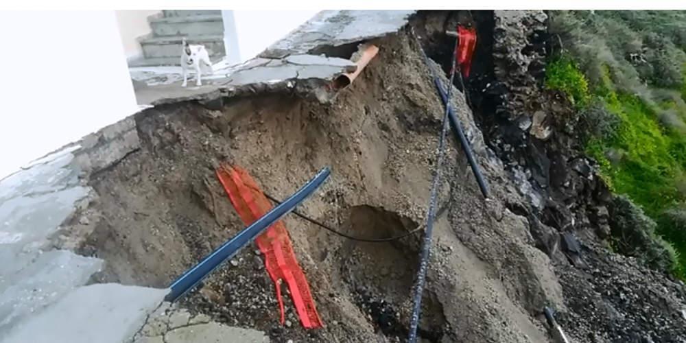 Σπίτι και σκύλος στο χείλος του γκρεμού μετά από κατολίσθηση στη Σαντορίνη [βίντεο]