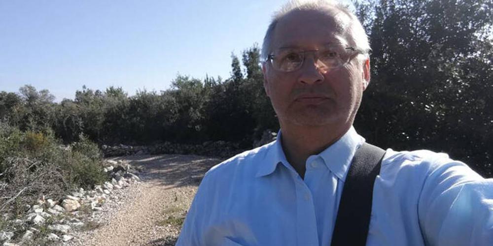 Αυτός ο βουλευτής στην Σλοβενία παραιτήθηκε γιατί έκλεψε ένα σάντουιτς!