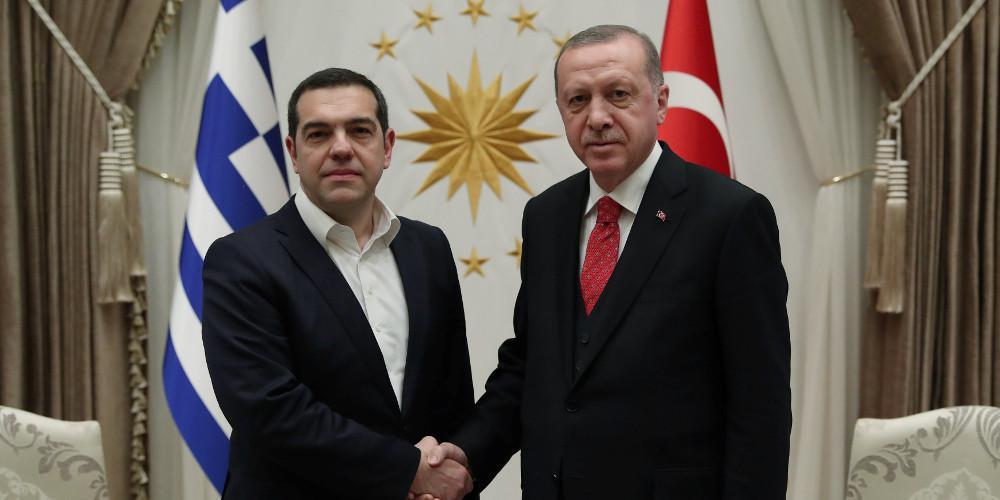 Ψάχνοντας αφήγημα και… σωσίβιο στον Ερντογάν: Η διαχείρηση των εθνικών θεμάτων στο προεκλογικό τραπέζι