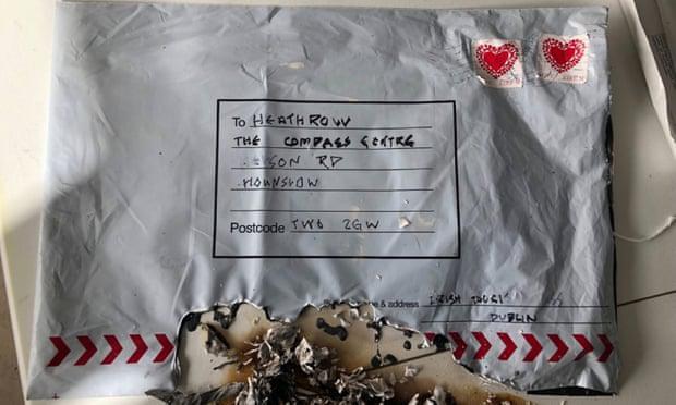 Πανικός στο Λονδίνο μετά τον εντοπισμό τριών εκρηκτικών μηχανισμών - Κινούν υποψίες τα γραμματόσημα [εικόνες]