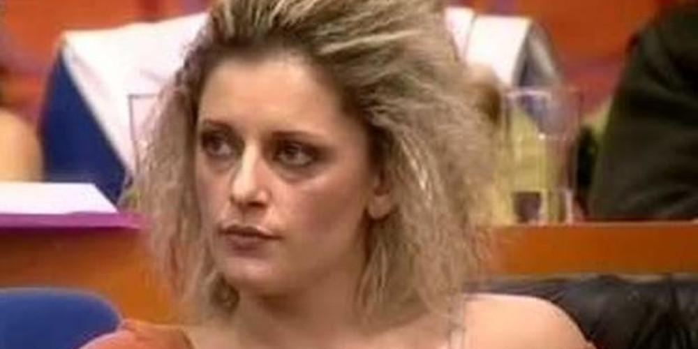 Σοκάρει η παίκτρια του Fame Story που μιλά για το πως κατέληξε στο ψυχιατρείο