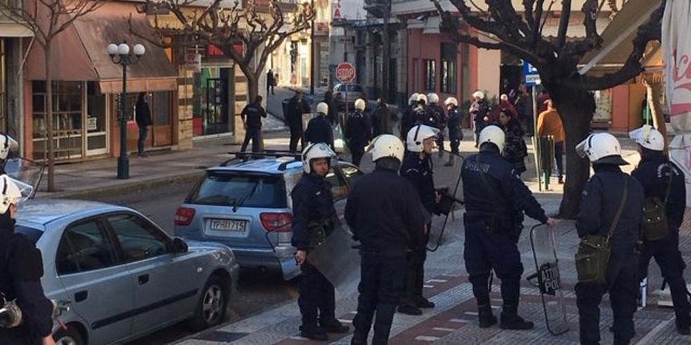 Σοβαρά επεισόδια στο Αγρίνιο ανάμεσα σε οπαδούς [βίντεο]