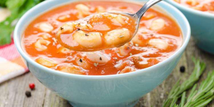 Η συνταγή της ημέρας: Φασολάδα χυλωμένη από τον Πέτρο Συρίγο