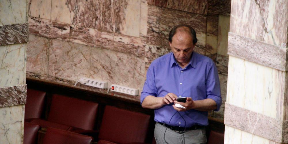 Απίστευτη απάντηση του Καραγιαννίδη στις προκλήσεις Τούρκου μέσα στην Βουλή