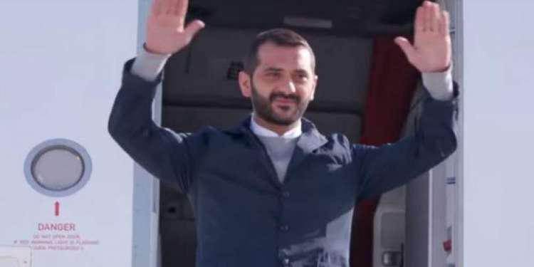 Τρομερός Κουτσόπουλος: Αποκάλυψε το ύψος του και πάθαμε πλάκα!