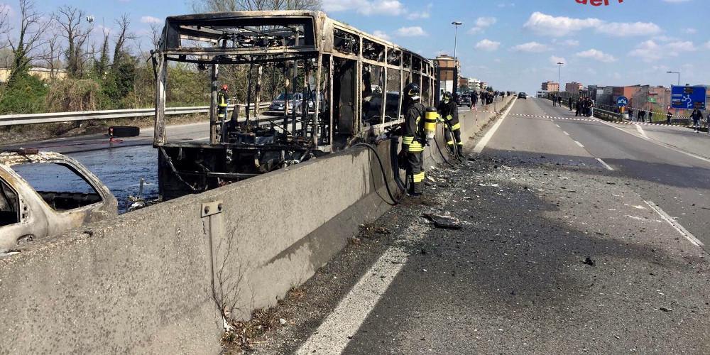 «Ο οδηγός ήθελε να μας σκοτώσει όλους» - Σοκάρουν οι μαρτυρίες των παιδιών στην Ιταλία