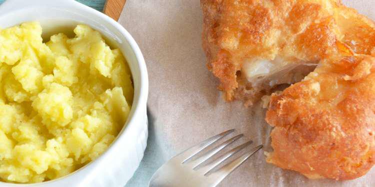 Η συνταγή της ημέρας: Μπακαλιάρος με κουρκούτι από τον Πέτρο Συρίγο