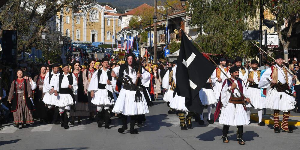 Με το «Μακεδονία Ξακουστή» έκλεισε η παρέλαση στην Καλαμάτα [βίντεο]