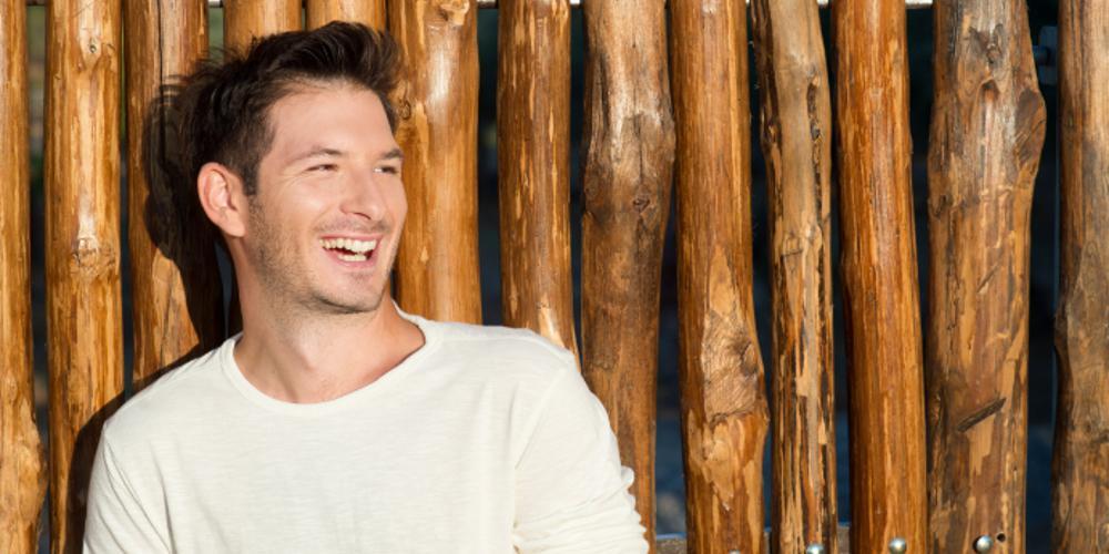 Ο Γιώργος Περρής στο Βασιλικό Θέατρο της Θεσσαλονίκης και στο Θέατρο Ακροπόλ στην Αθήνα