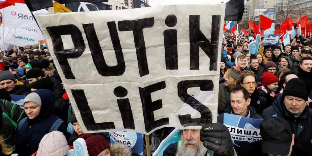 Πρόστιμα και φυλακίσεις για όσους προσβάλουν την κυβέρνηση στη Ρωσία