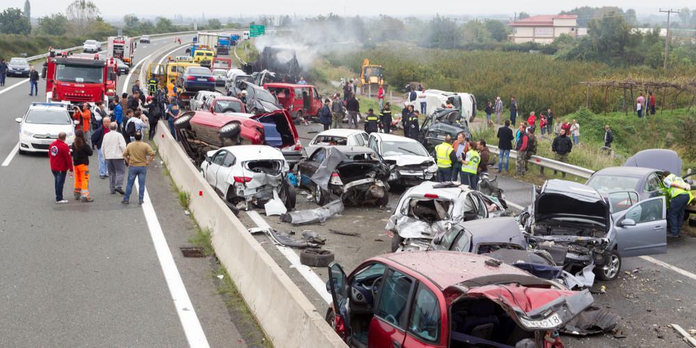 Αίμα στην άσφαλτο: Τα τροχαία που συγκλόνισαν την χώρα και τα στοιχεία σοκ
