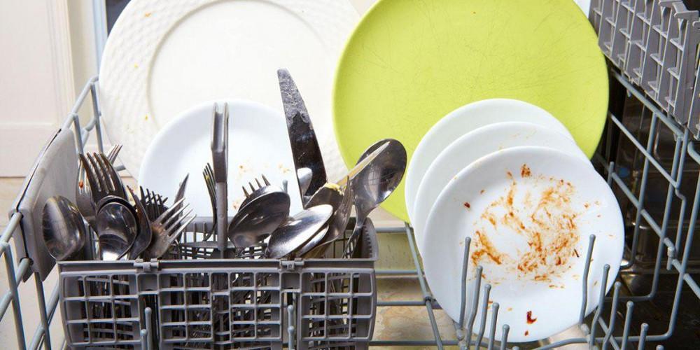 8+1 λόγοι που δεν πλένει καλά το πλυντήριο πιάτων!