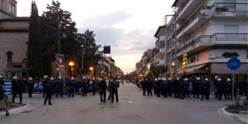 Αποδοκιμάστηκαν οι υποψήφιοι ευρωβουλευτές του ΣΥΡΙΖΑ Κώστας Αρβανίτης και Αλέξανδρος Νικολαίδης [βίντεο]
