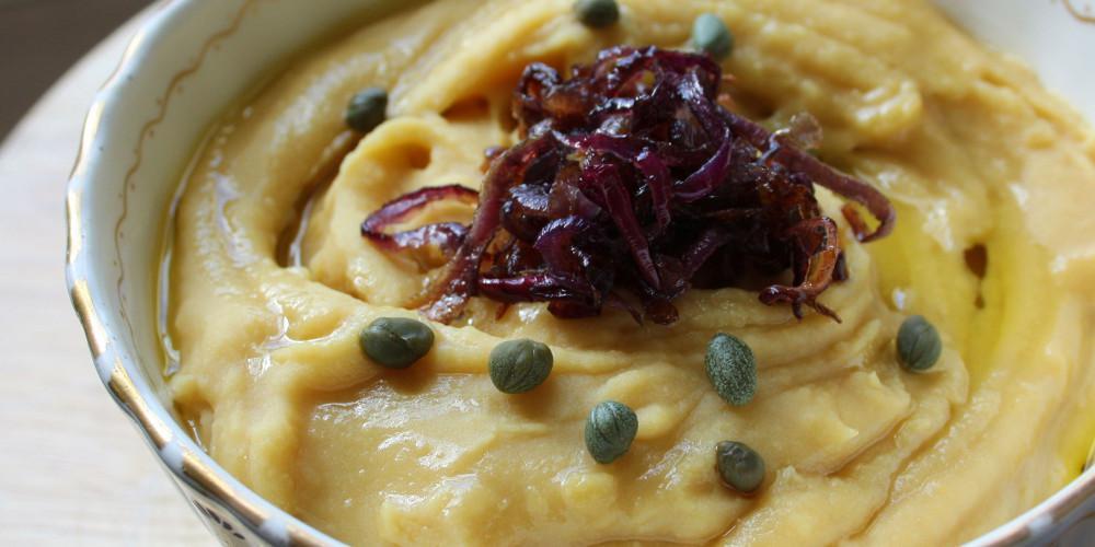 Η συνταγή της ημέρας: Φάβα με καραμελωμένα κρεμμύδια