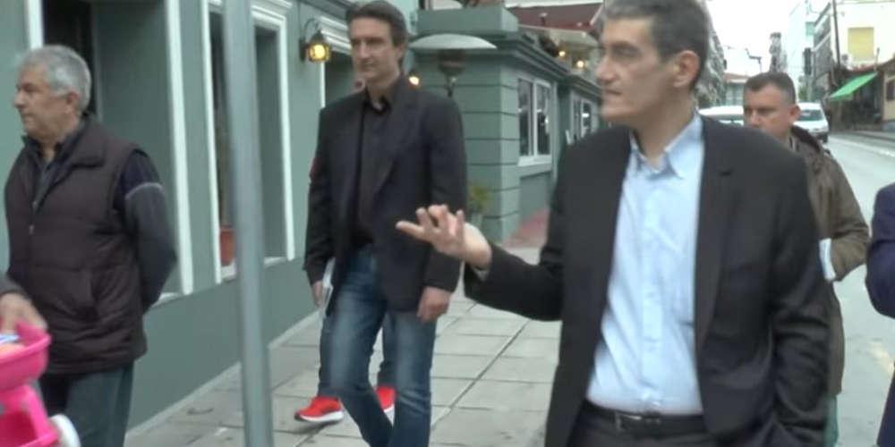 «Στη Νότια Μακεδονία ήρθατε;» - Χαμός στα Γιαννιτσά με τον υποψήφιο περιφερειάρχη του ΣΥΡΙΖΑ, Χρήστο Γιαννούλη [βίντεο]