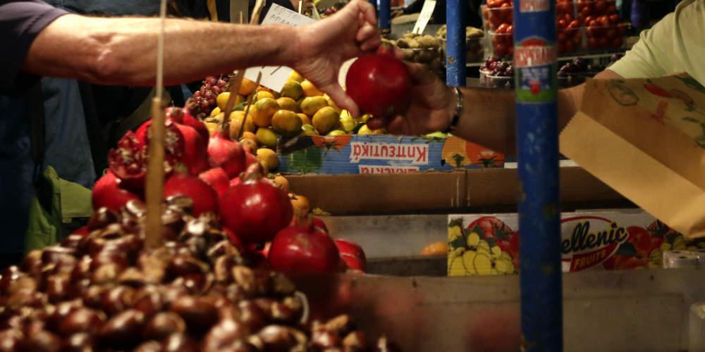 Πωλήτρια βρήκε στη λαϊκή 5.000 ευρώ