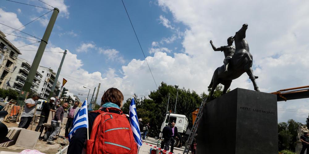 Επιτέλους! Ο έφιππος Μέγας Αλέξανδρος στην Αθήνα [εικόνες & βίντεο]