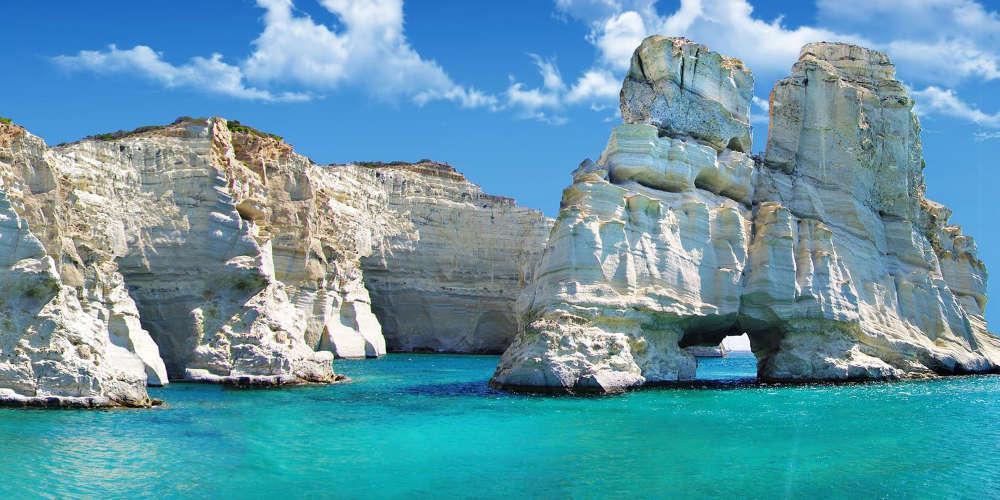 Πάρος και Μήλος στις 10 καλύτερες προτάσεις για διακοπές σε νησιά διεθνώς